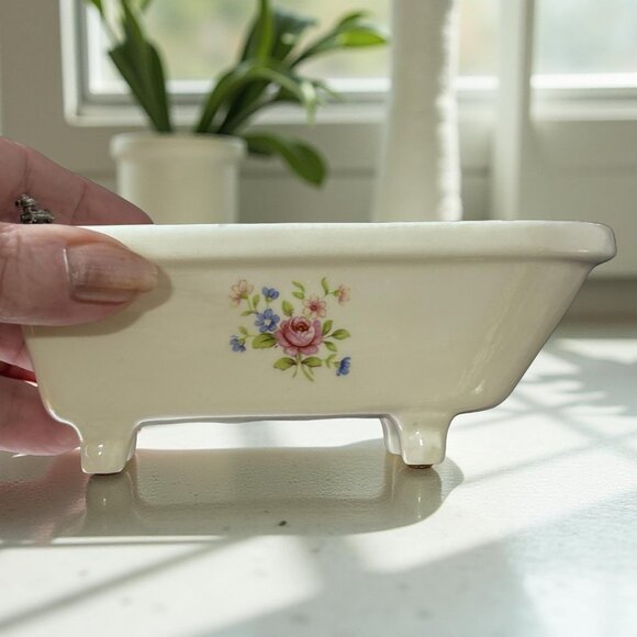Vintage Porcelain Miniature Bathroom Set 1950s–70s Vanity Display Miniatures - Picture 8 of 9